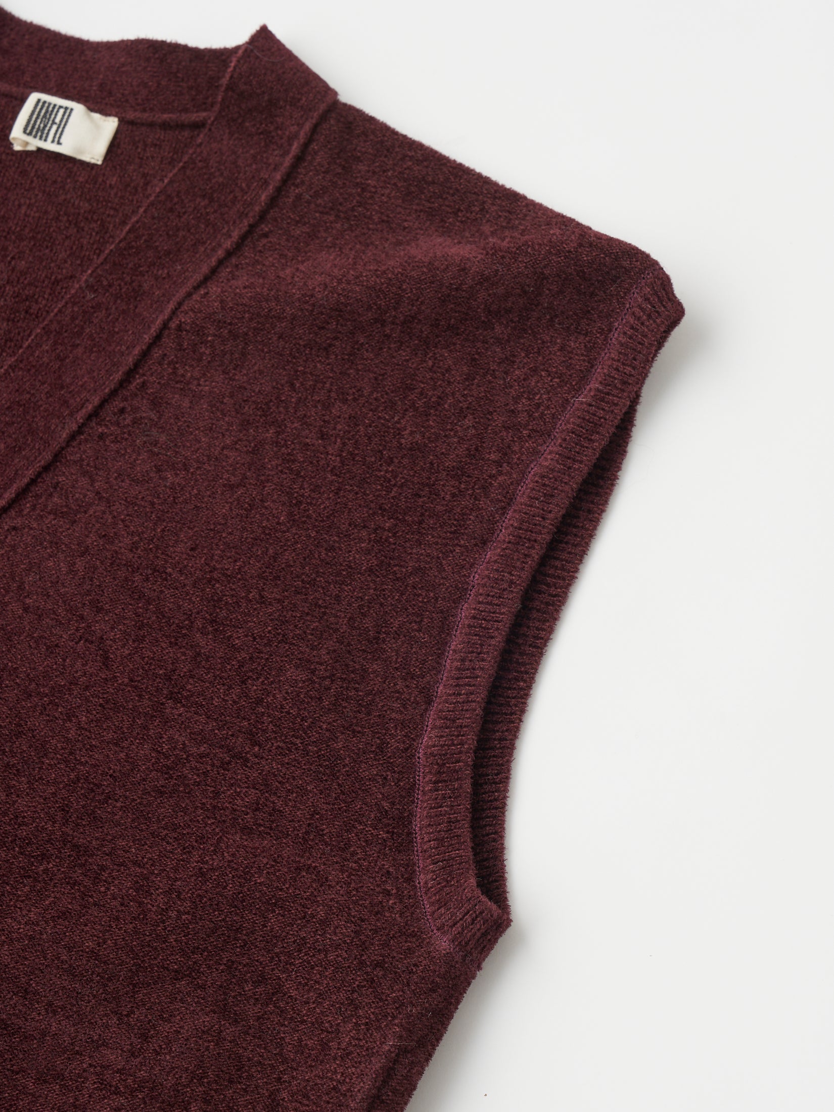 EX.SUPERFINE LAMBS WOOL & RAYON MOLE VEST