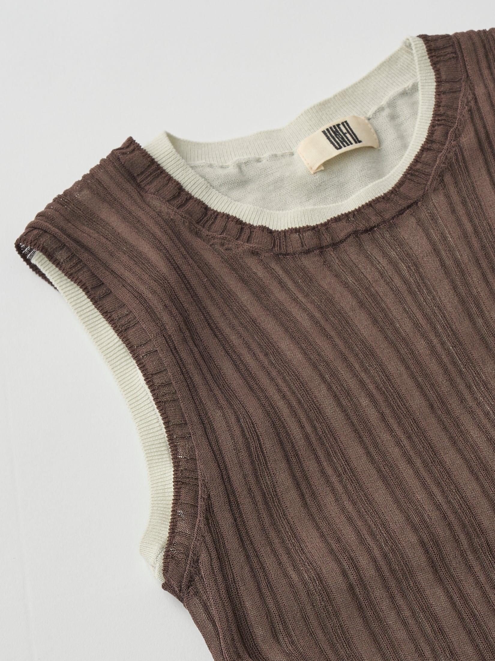 HIGH-TWISTED COTTON SHEER KNIT LAYERED SLEEVELESS TOP