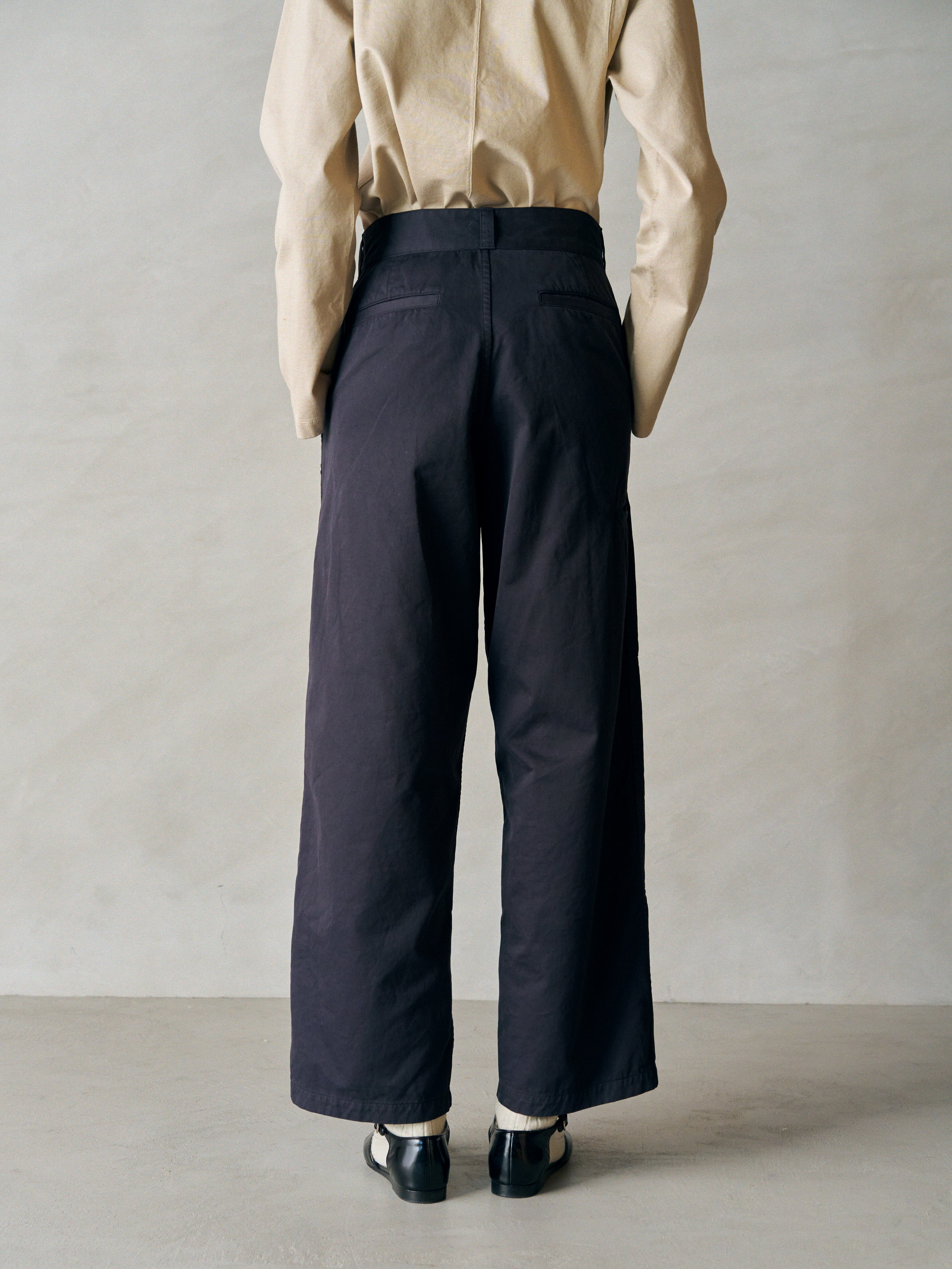 FINX COTTON × SLUB YARN MICRO BRUSHED SATIN DOUBLE KNEE PANTS