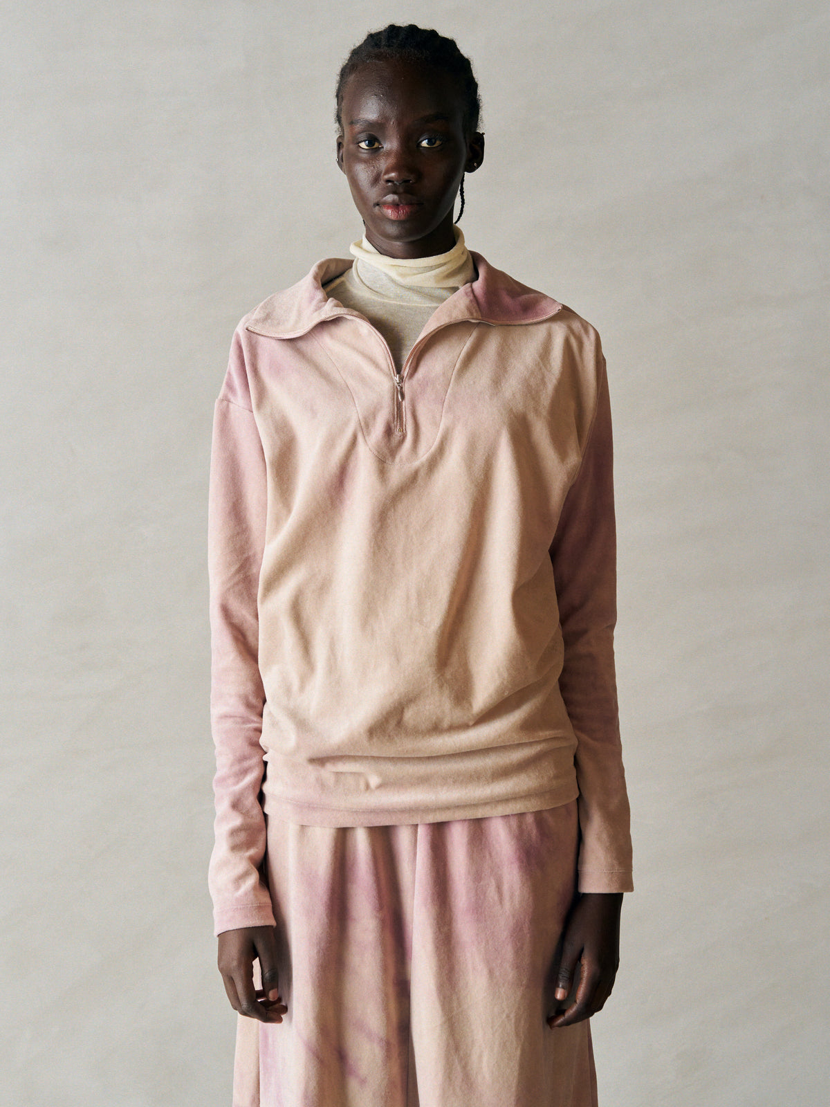 TIE-DYED COTTON VELOUR HIGH-NECK P/O