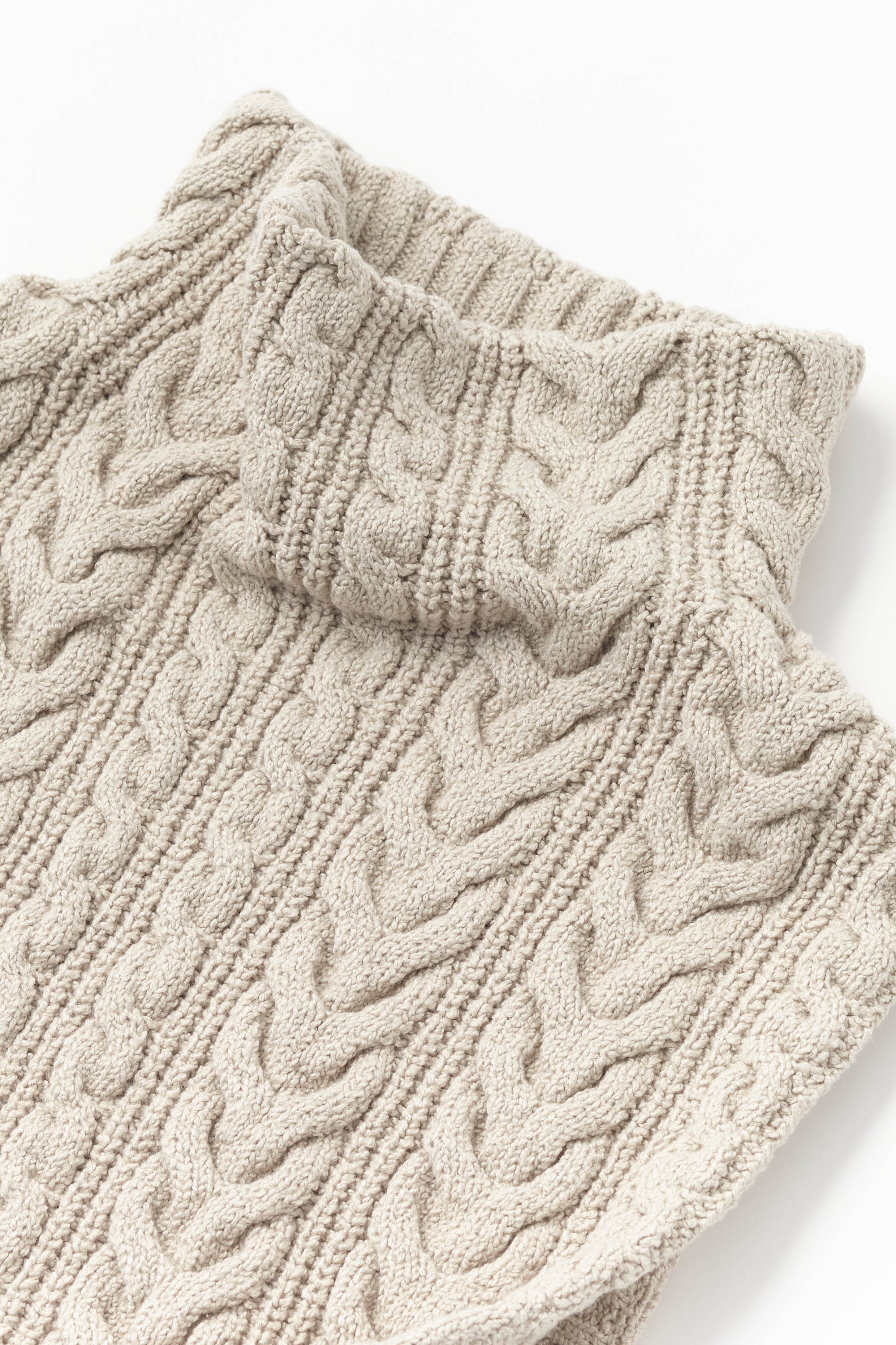 cotton & lambs wool cable-knit neck warmer