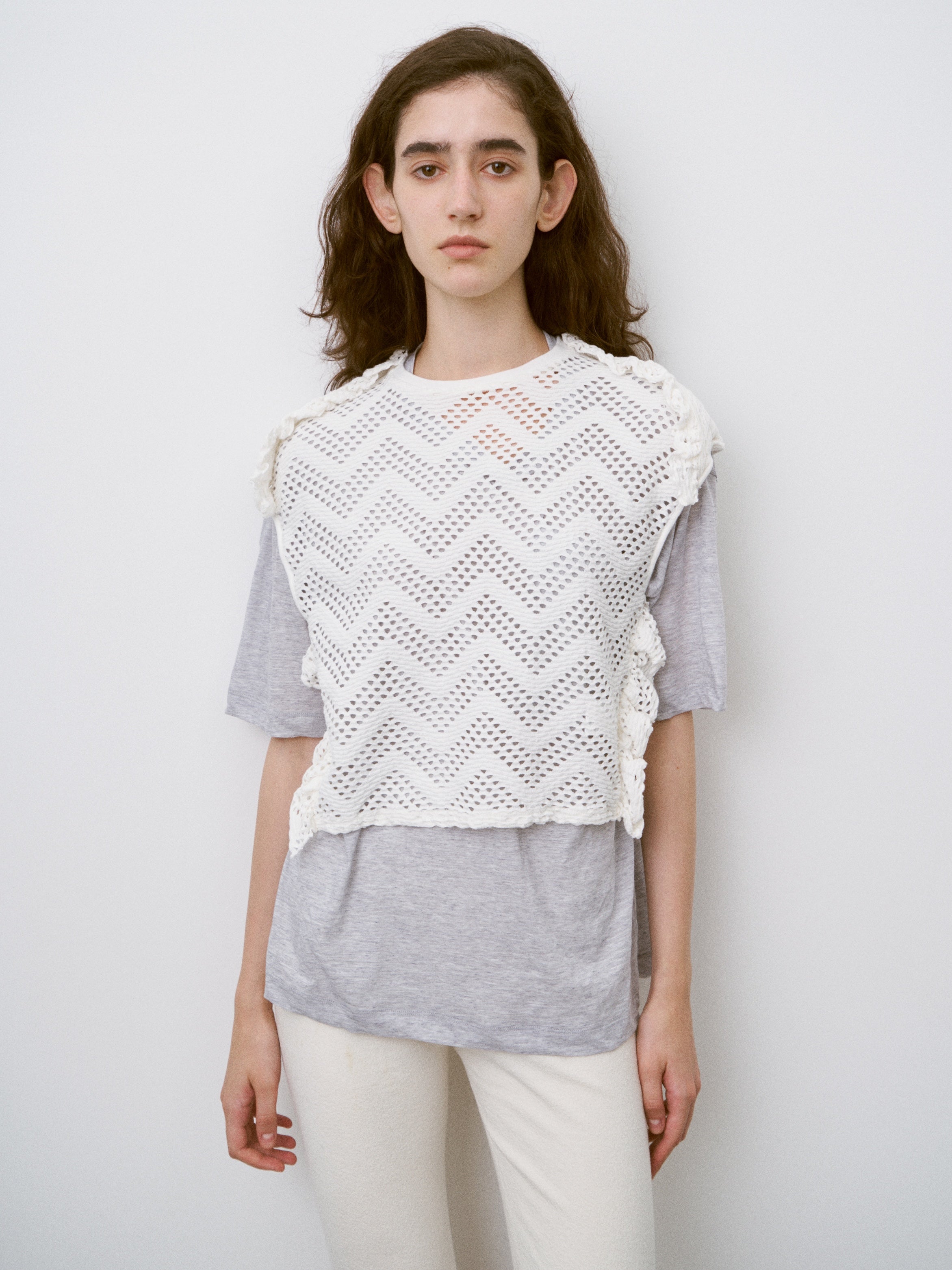 PATTERN MESH COTTON JERSEY RUFFLED SLEEVELESS TOP