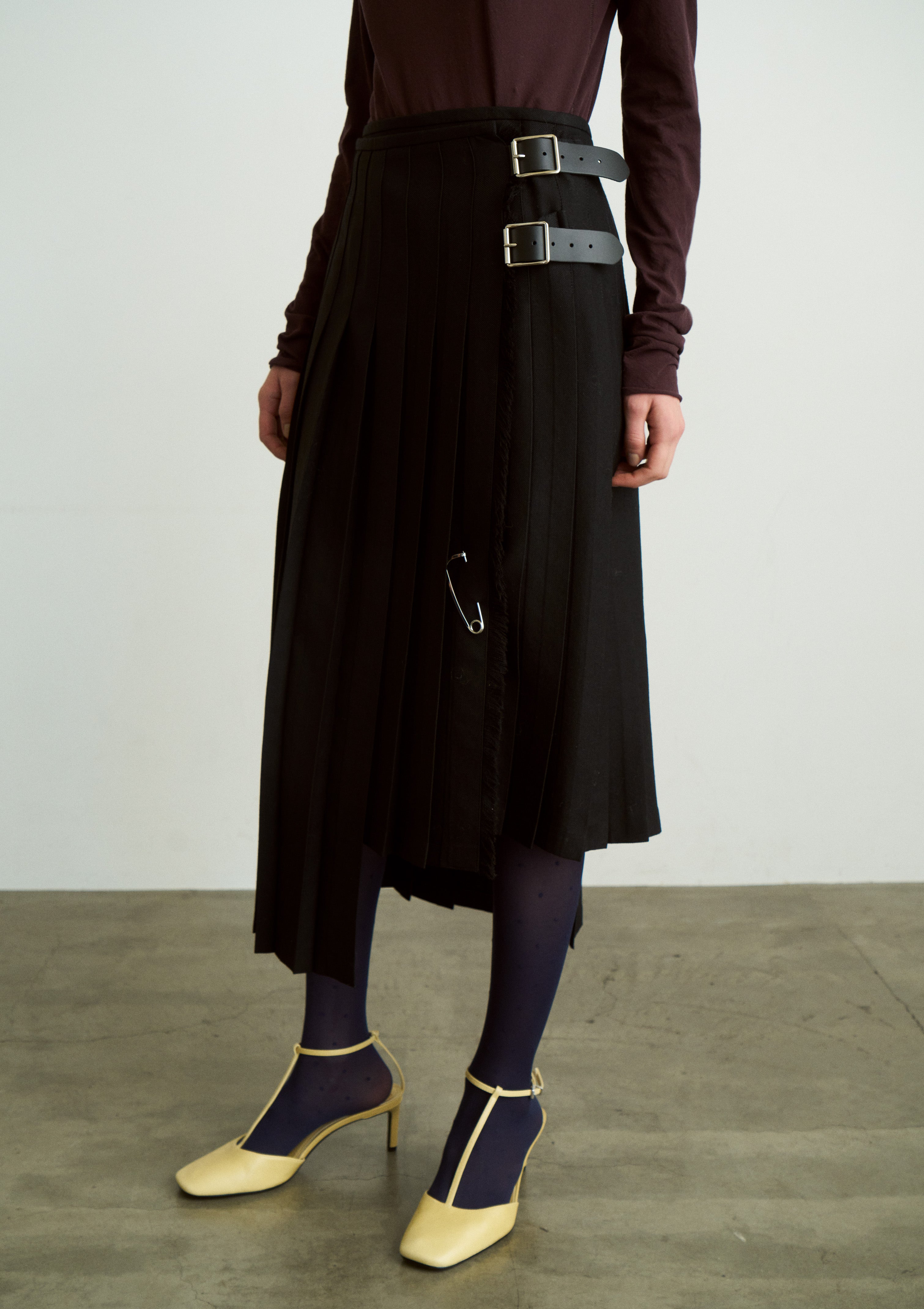 【 O'NEIL OF DUBLIN × UNFIL 】WORSTED WOOL ASYMMETRY KILT SKIRT