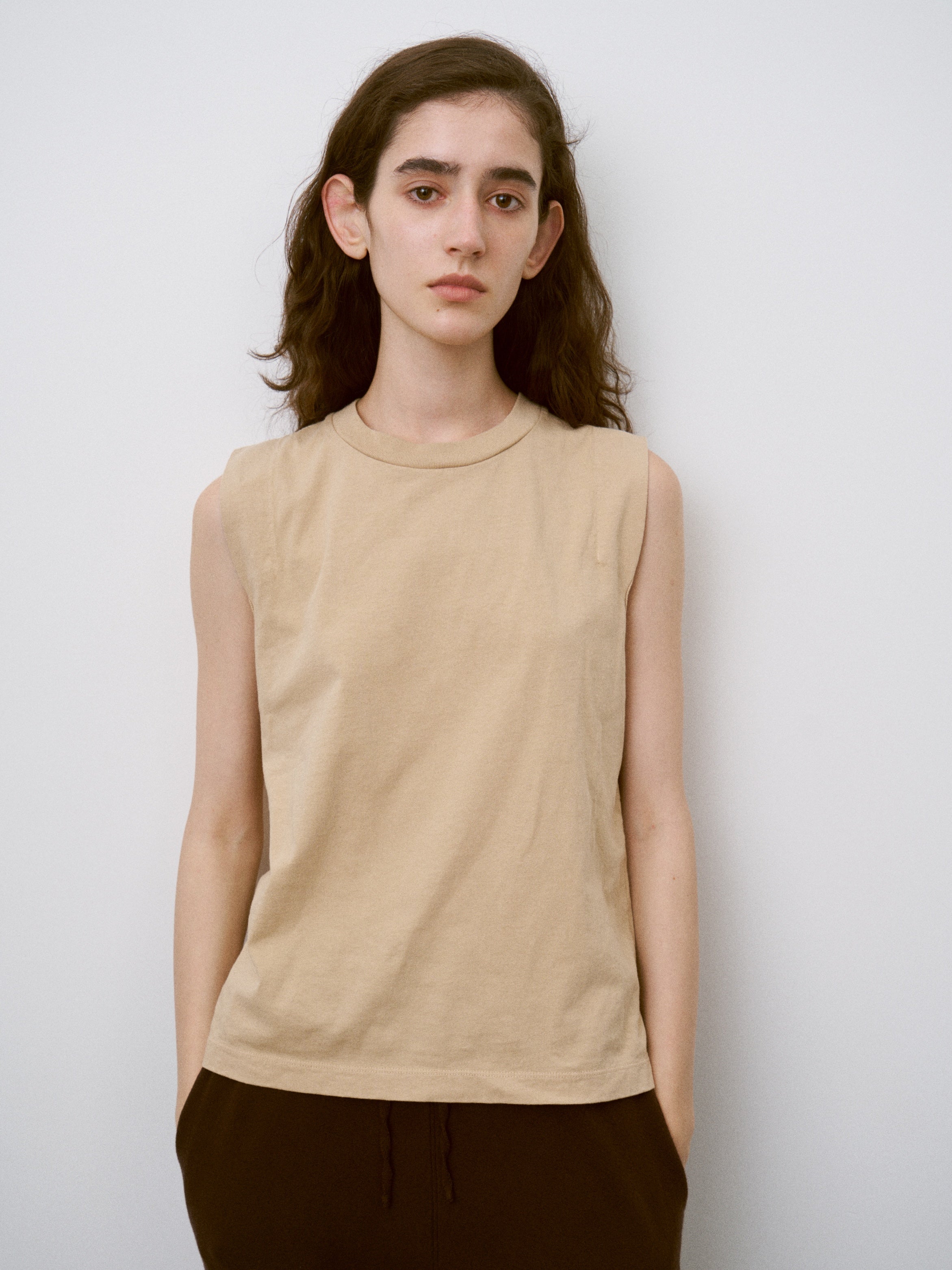 COTTON OPEN-END YARN GARMENT DYEING SLEEVELESS TOP