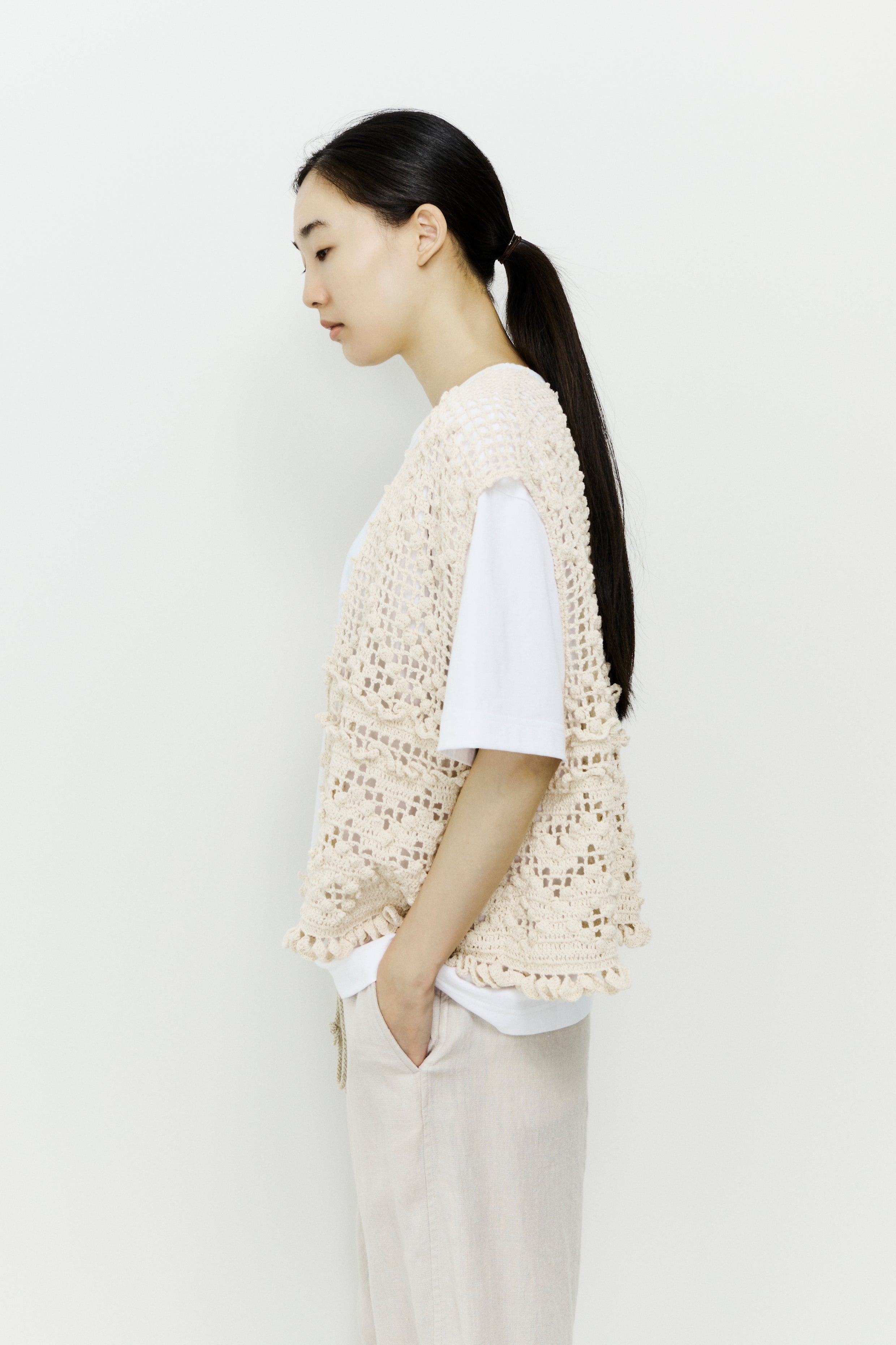 新品】unfil hand-crochet cropped gillet-